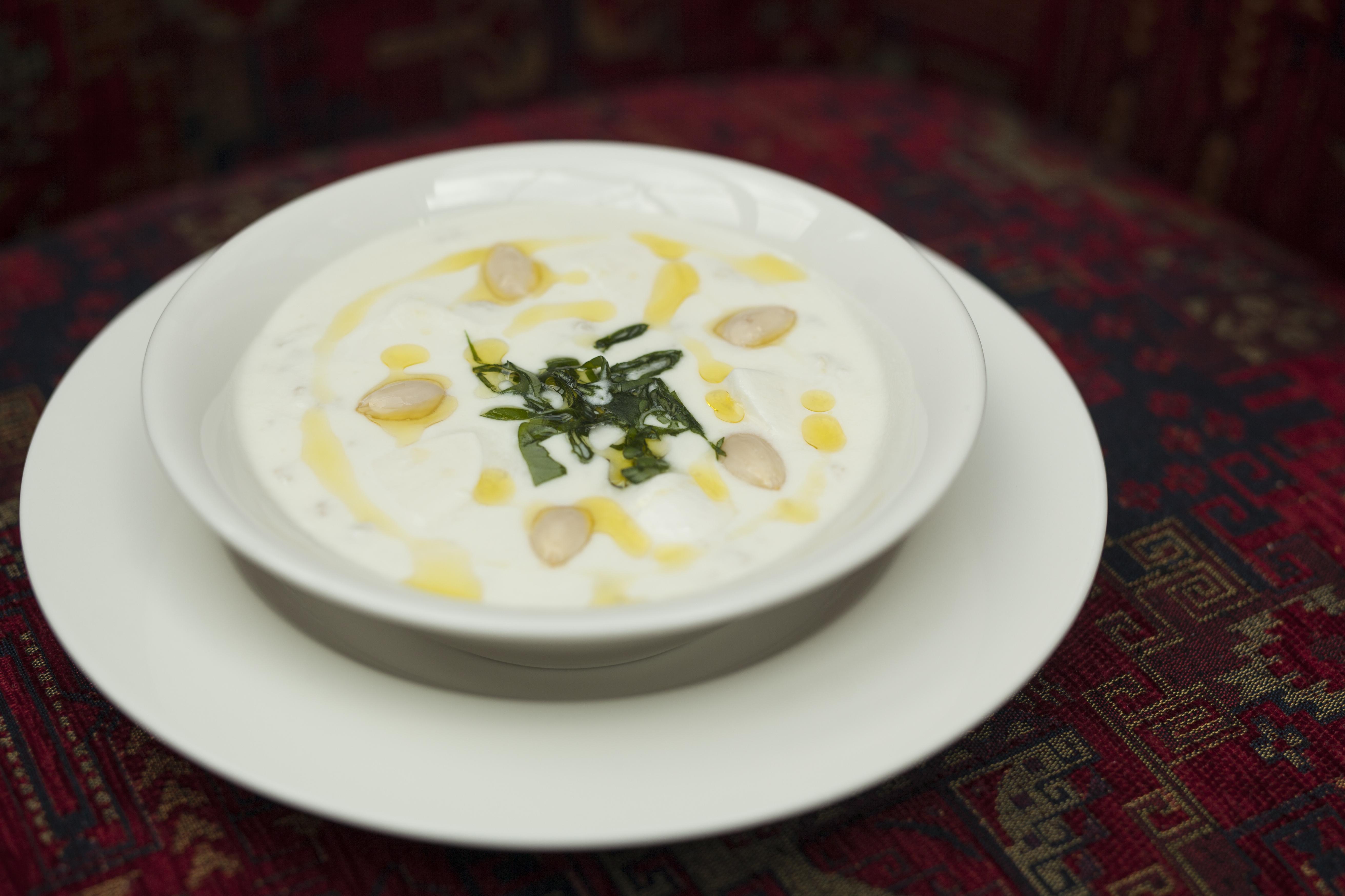 Grand Hotel Yerevan - Small Luxury Hotels Of The World Eksteriør bilde Ayran with chickpeas