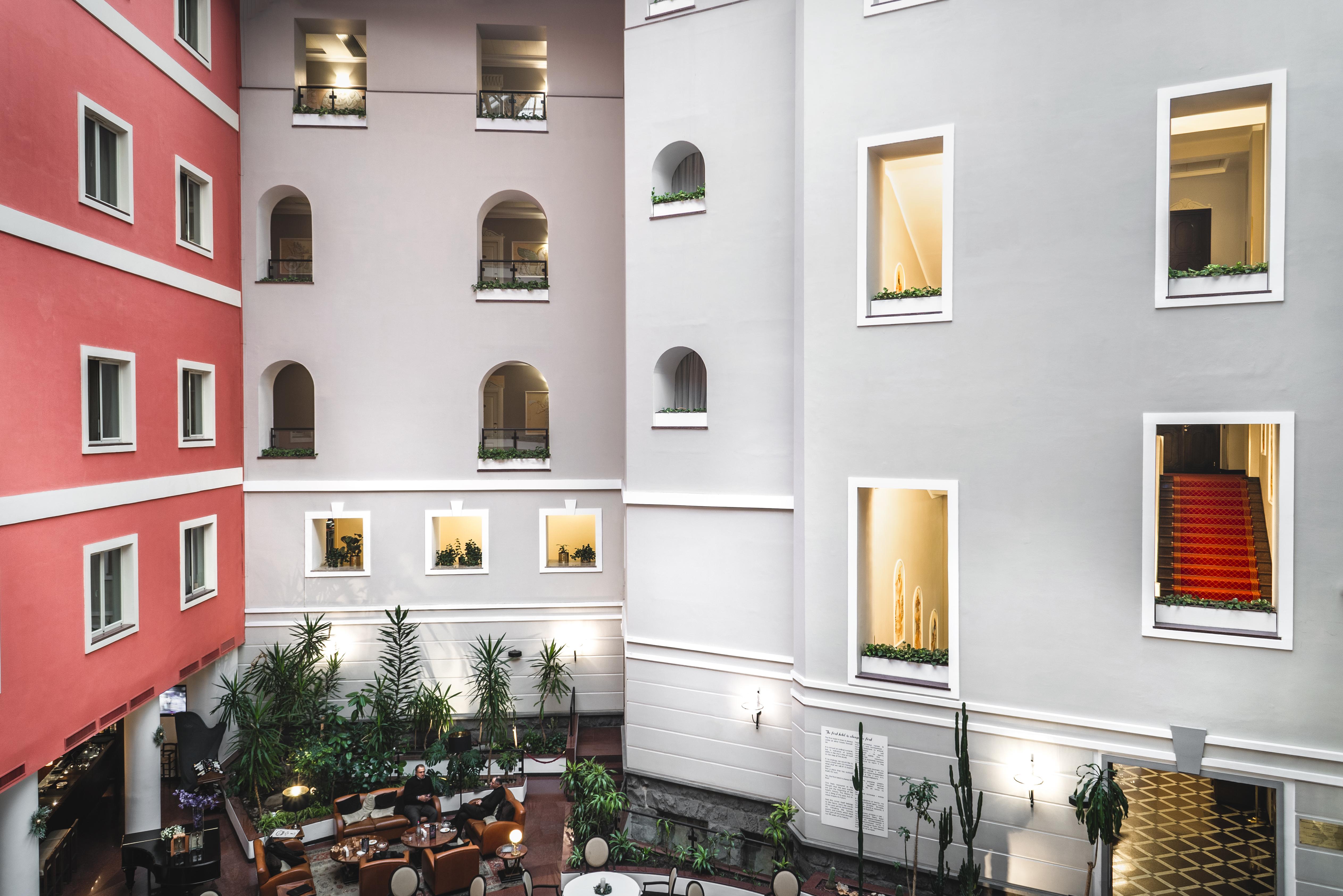 Grand Hotel Yerevan - Small Luxury Hotels Of The World Eksteriør bilde