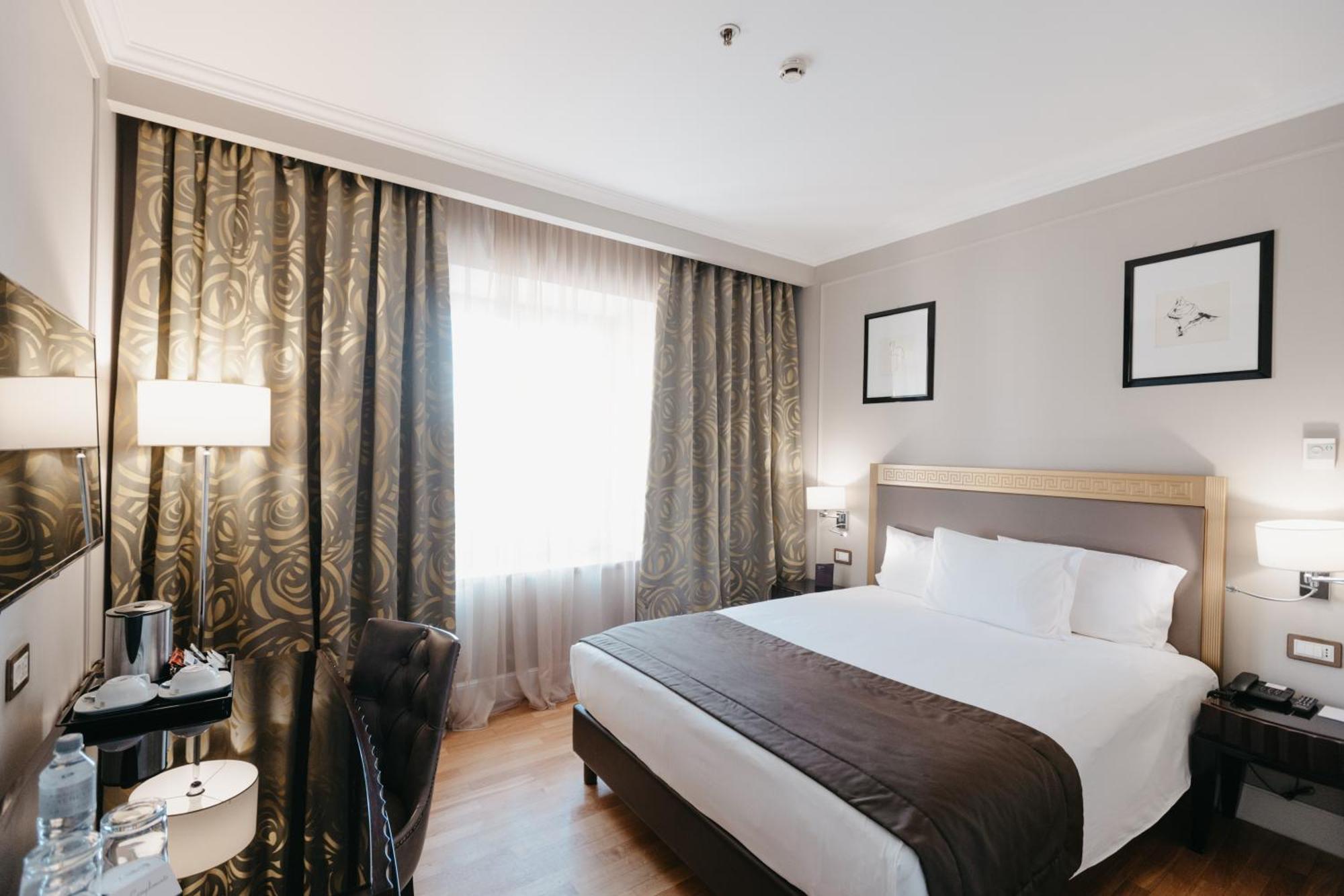 Grand Hotel Yerevan - Small Luxury Hotels Of The World Eksteriør bilde