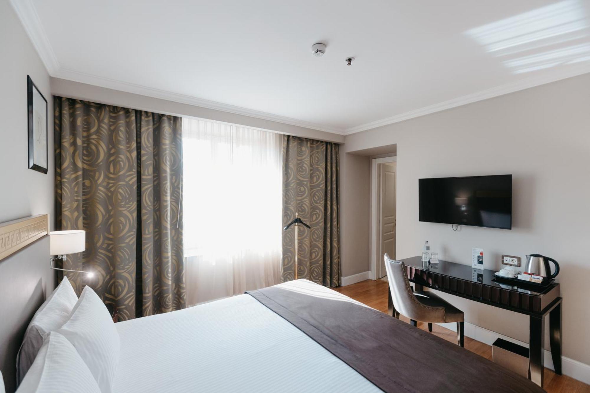 Grand Hotel Yerevan - Small Luxury Hotels Of The World Eksteriør bilde