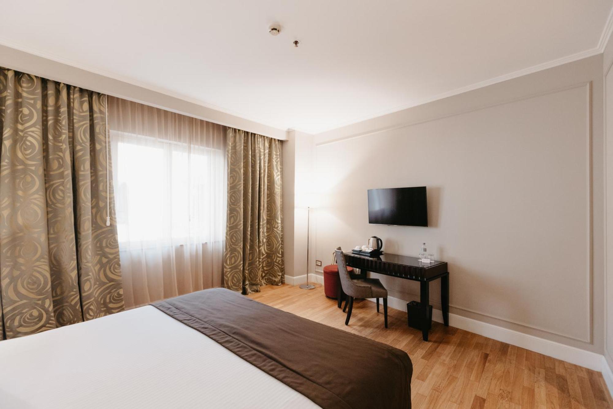 Grand Hotel Yerevan - Small Luxury Hotels Of The World Eksteriør bilde