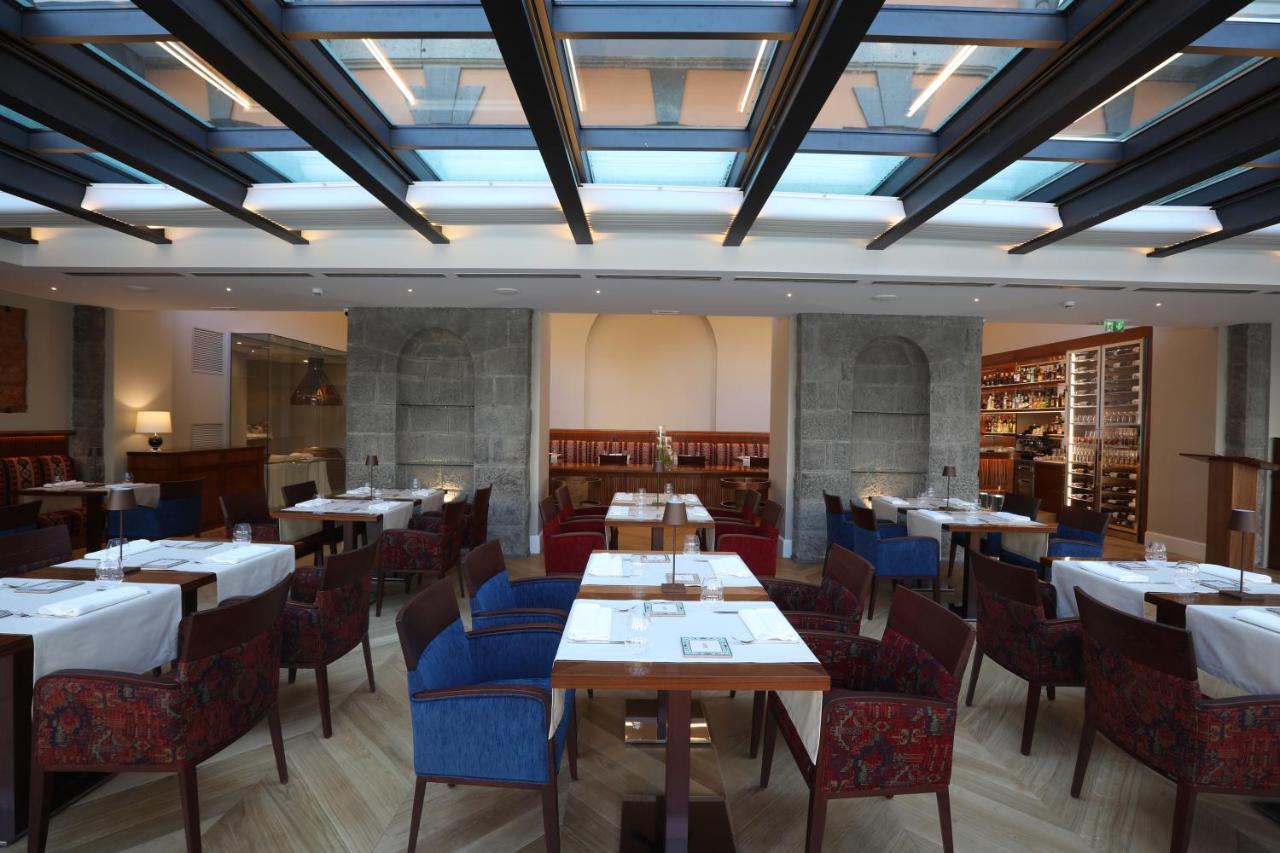 Grand Hotel Yerevan - Small Luxury Hotels Of The World Eksteriør bilde Restaurant